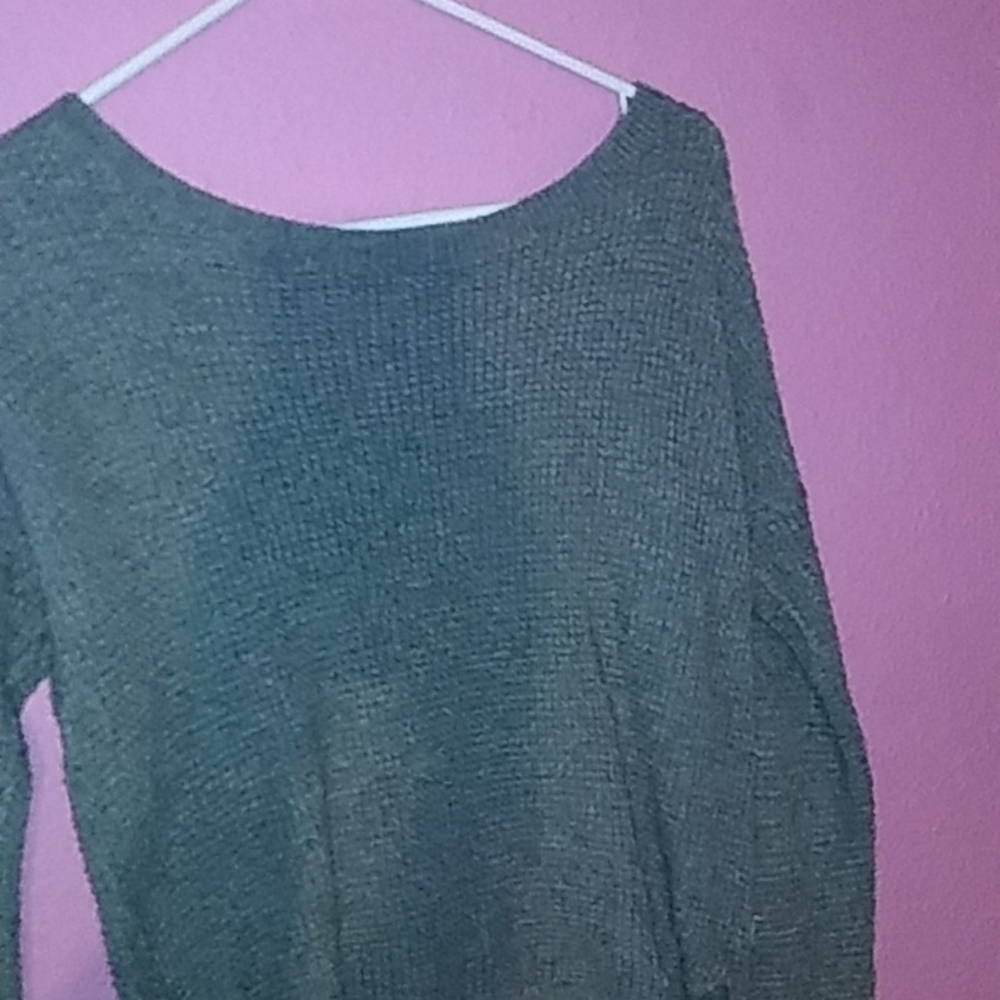 Gray hollister sweater